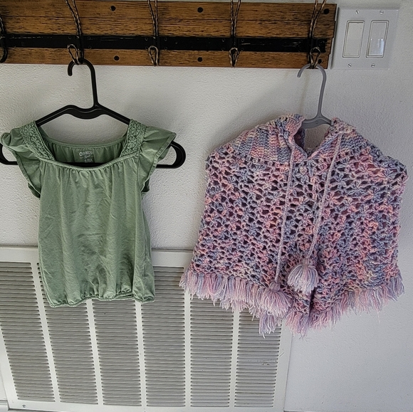 Clothes - Picture 7 of 16